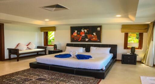 4-bedroom sea view villa for sale in Bang Por