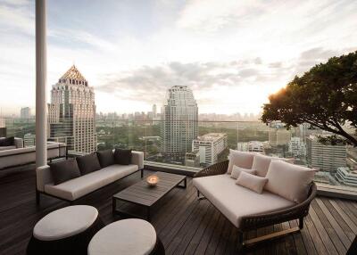 1-bedroom spacious condo for sale on Sala Daeng Silom