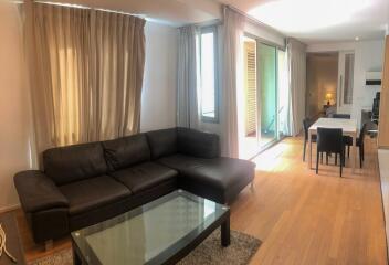 1-bedroom spacious condo for sale close to Lumpini Park