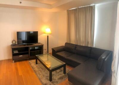 1-bedroom spacious condo for sale close to Lumpini Park