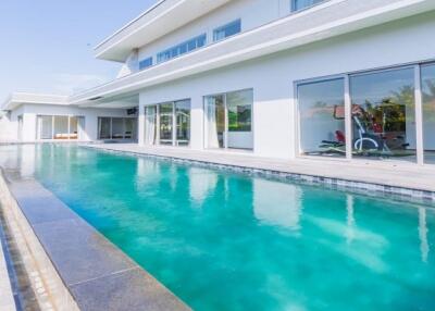 WIJITA VILLAGE : Exceptional Designer, Ultra Modern brand new 6 Bed Pool Villa