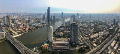 Stunning 3-bedroom riverside high floor condo for sale in Bangkok