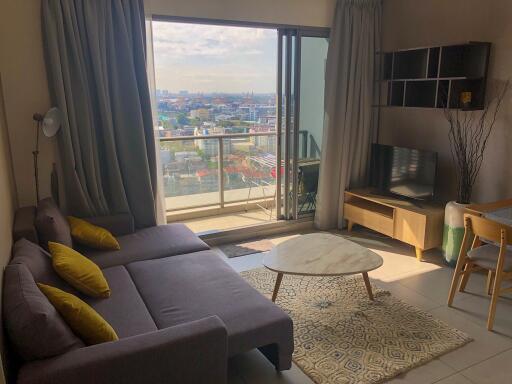 1-bedroom modern condo for sale close to BTS Ekamai