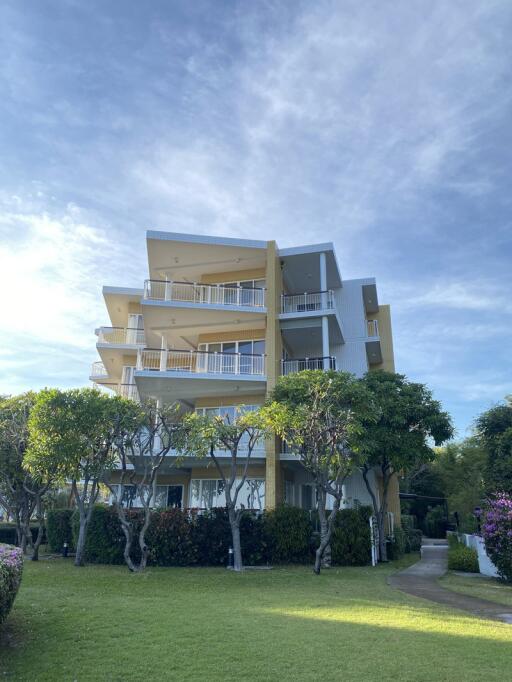 Low Rise Luxury Beach Front Condo with Full Sea View in Cha-am