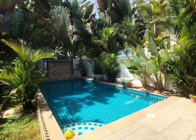 4 bedroom villa for sale close to Rawai beach