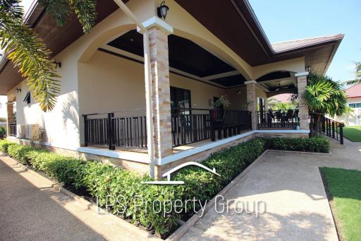Spacious Holiday Home in Downtown Cha Am For Sale