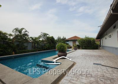 Great Condition 4 Bedroom Pool Villa Close to town