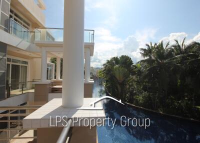 Large 2 Bed Luxury Condo with hotel facilities