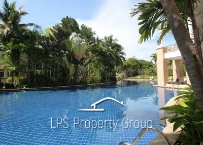 Large 2 Bed Luxury Condo with hotel facilities