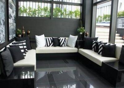1 bedroom condo for sale close to Phra Khanong BTS Station