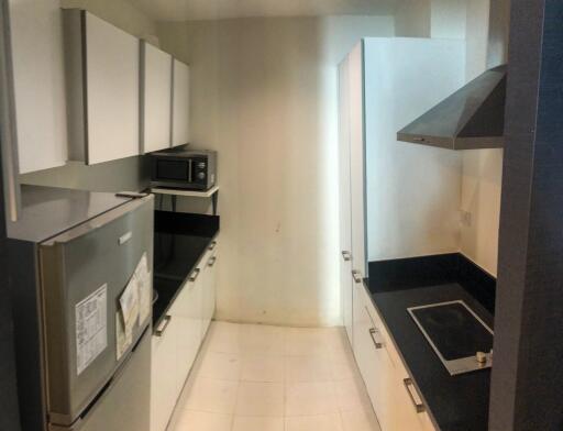 2-bedroom condo for sale close to BTS Ratchadamri