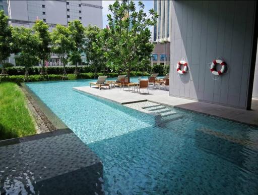 3 bedroom condo for sale on Nana to Asoke