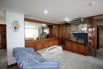 1 Bedroom Beach Front Condo at Huahin Garden Beach