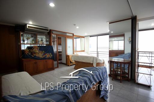 1 Bedroom Beach Front Condo at Huahin Garden Beach