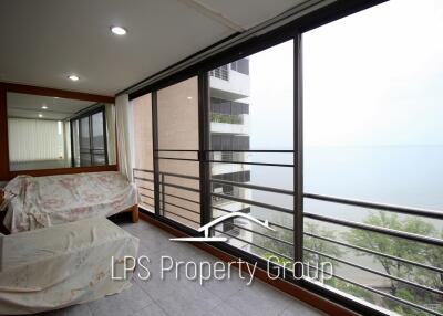 1 Bedroom Beach Front Condo at Huahin Garden Beach