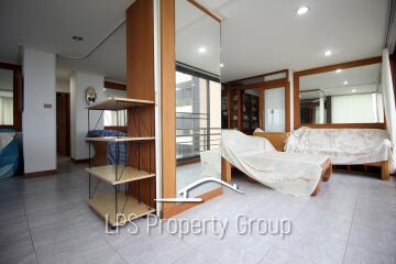 1 Bedroom Beach Front Condo at Huahin Garden Beach