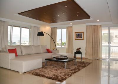 Spacious 3-bedroom condo for sale in Phromphong