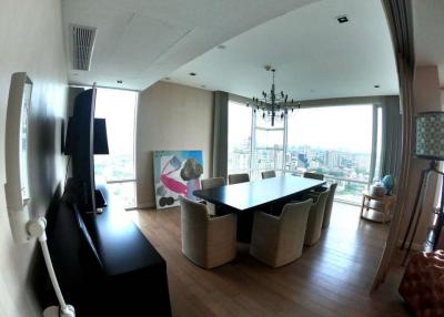 4-bedroom duplex penthouse for sale close to BTS Ekamai