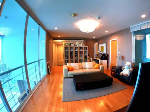 4-bedroom duplex penthouse for sale close to BTS Ekamai