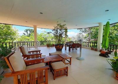Stunning 11 Bed Mansion in West Hua Hin