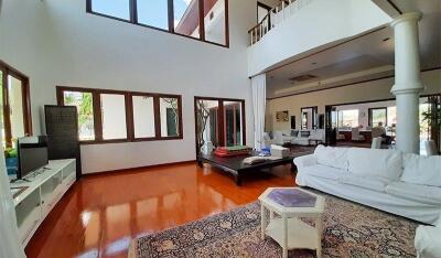 Stunning 9 Bed Villa for Sale at Palm Hills Golf Course & Residence