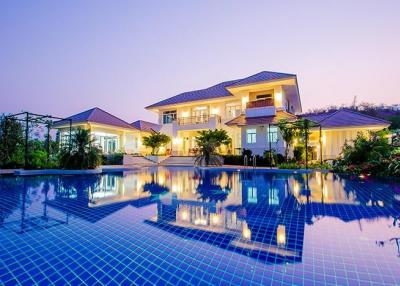 Large Pool Villa For Sale at Baan Silasa in Hua Hin
