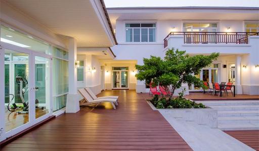 Large Pool Villa For Sale at Baan Silasa in Hua Hin