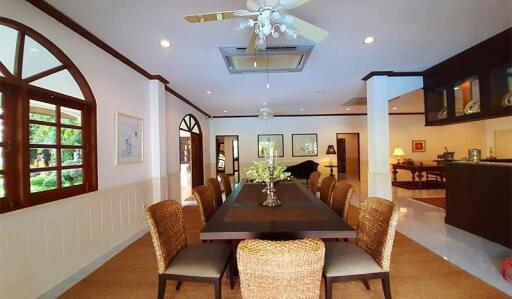 5 Bedroom Pool Villa in Central Hua Hin