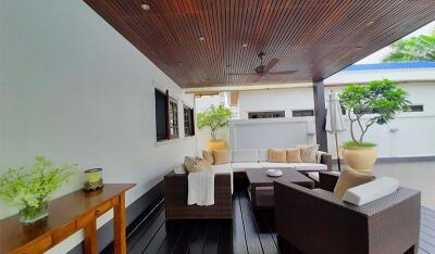 5 Bedroom Pool Villa in Central Hua Hin