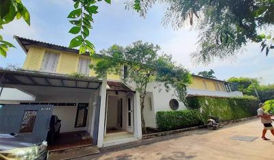 Villa for Sale near Bluport Shopping Mall