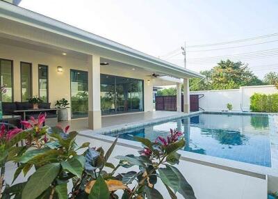 Luxury 3 Bed, 3 Bath Pool Villa - West Hua Hin