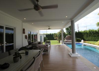 4 Bed Luxury Pool Villa on Large Plot