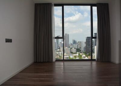 2-bedroom high end condo for sale in Asoke area