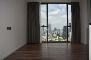 2-bedroom high end condo for sale in Asoke area