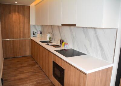 2-bedroom high end condo for sale in Asoke area