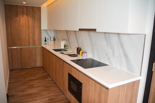 2-bedroom high end condo for sale in Asoke area