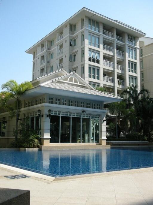 2-bedroom condo for sale on Sathorn – Narathiwas