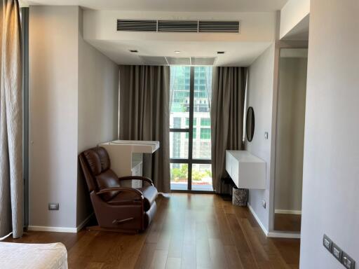 2-bedroom modern condo for sale 200m from BTS Surasak