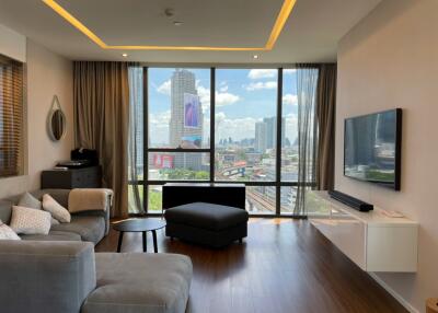 2-bedroom modern condo for sale 200m from BTS Surasak