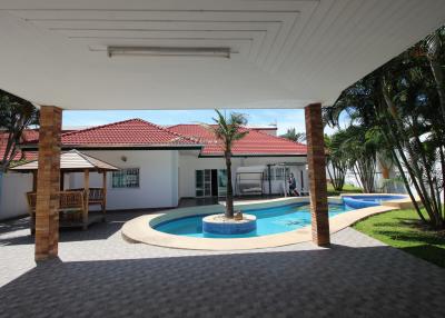 Secluded 3 Bed Pool Villa - very close to Hua Hin town