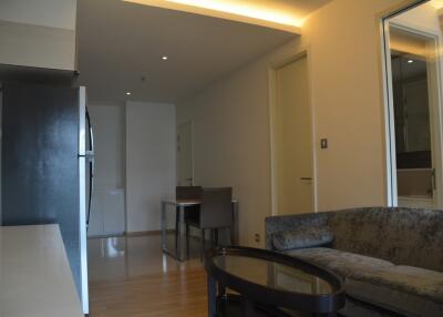 1-bedroom modern condo for sale 800m from BTS Phromphong