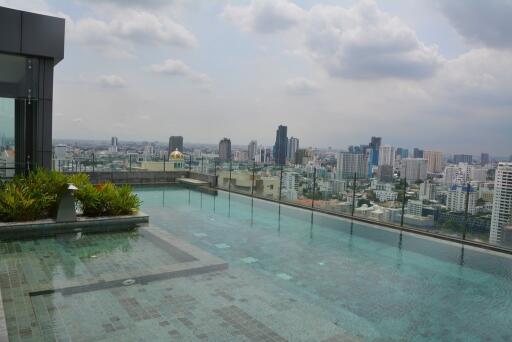 1-bedroom modern condo for sale 800m from BTS Phromphong