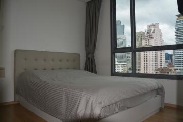 1-bedroom modern condo for sale 800m from BTS Phromphong