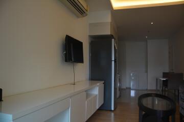 1-bedroom modern condo for sale 800m from BTS Phromphong