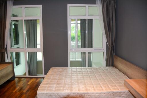 Spacious 3-bedroom duplex condo for sale in Phromphong