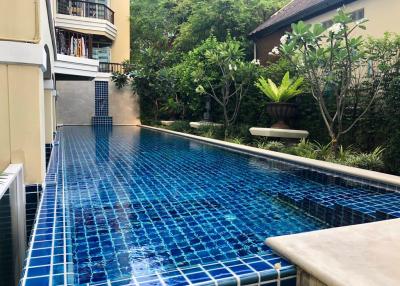 Spacious 3-bedroom duplex condo for sale in Phromphong