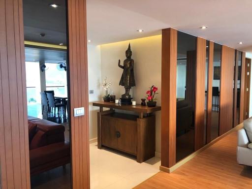 4 bedrooms penthouse with breathtaking seaview for sale in Phuket