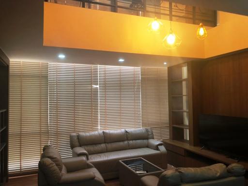 3-bedroom duplex condo for sale close to BTS Bang Na