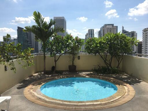 1-bedroom condo for sale in Nana area