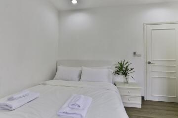 3 bedrooms condo for sale in Petchaburi road